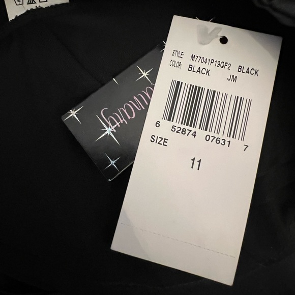 NWT Gorgeous Black Dress - Picture 7 of 8